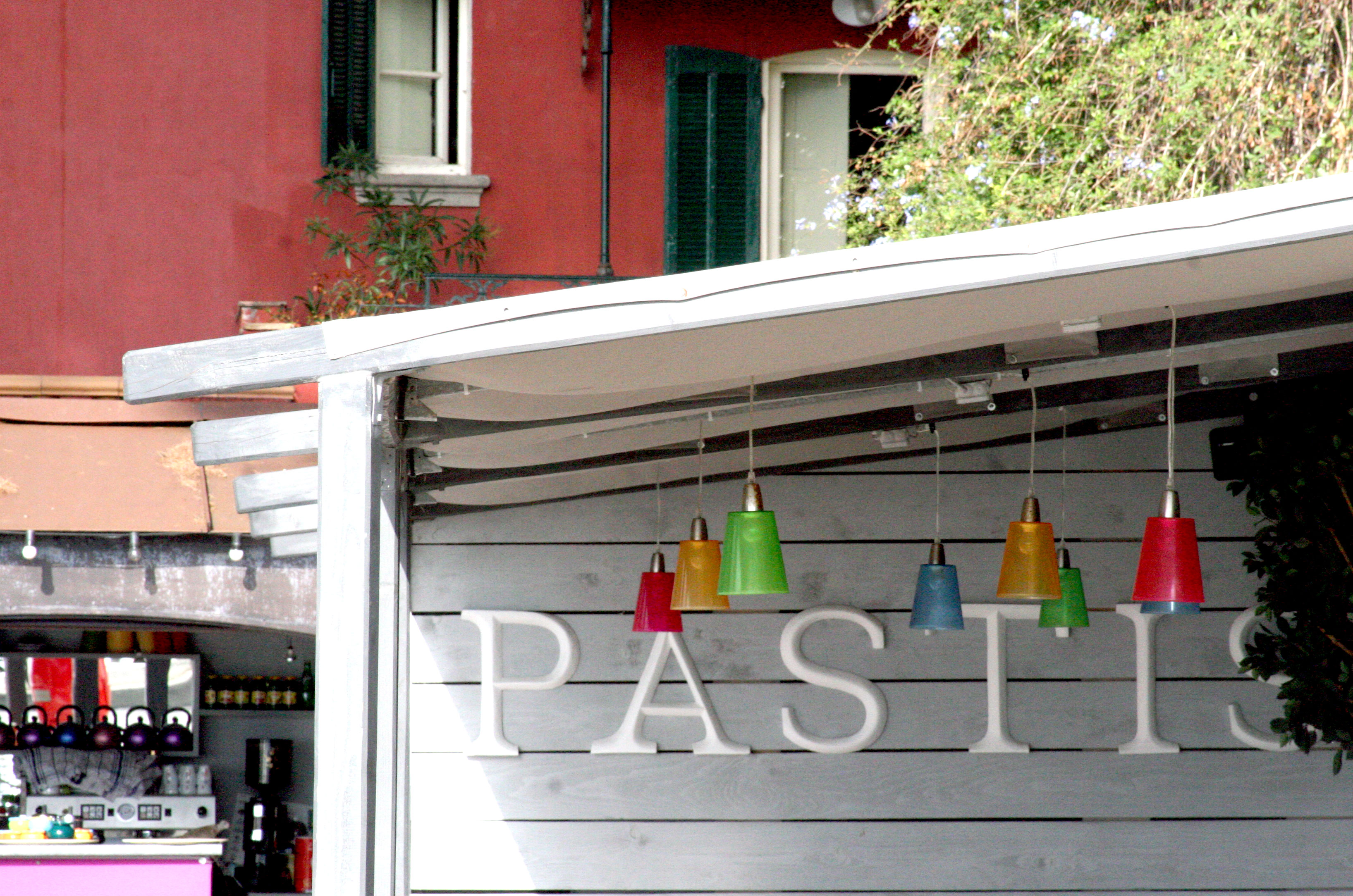 Colors-of-provence-pastis