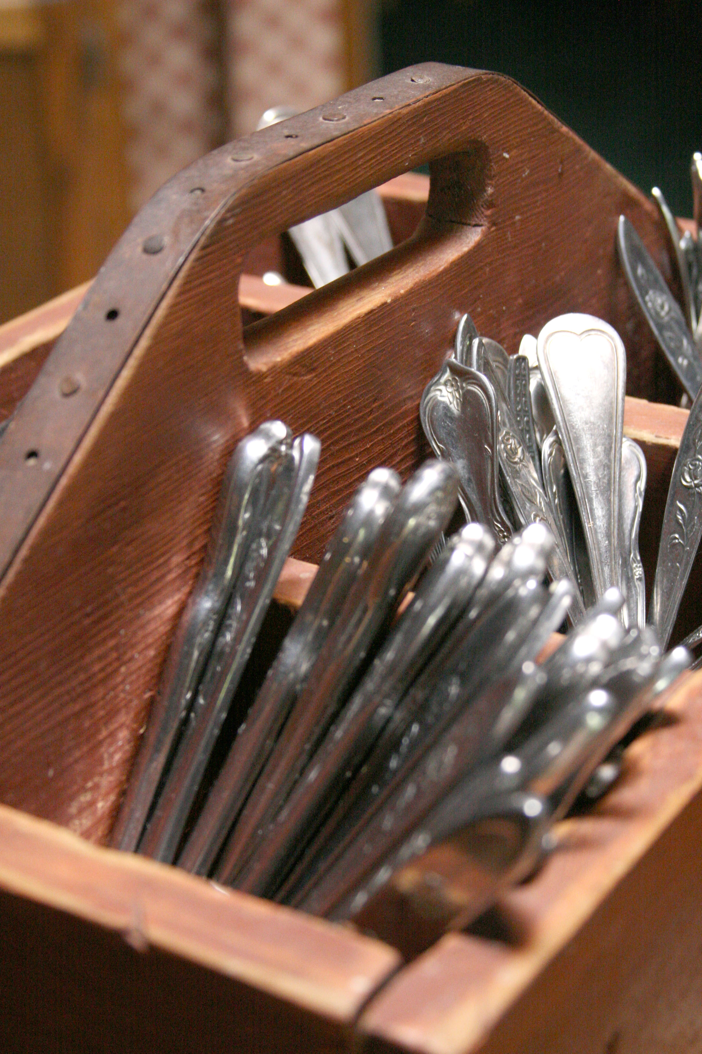 tool box for silverware