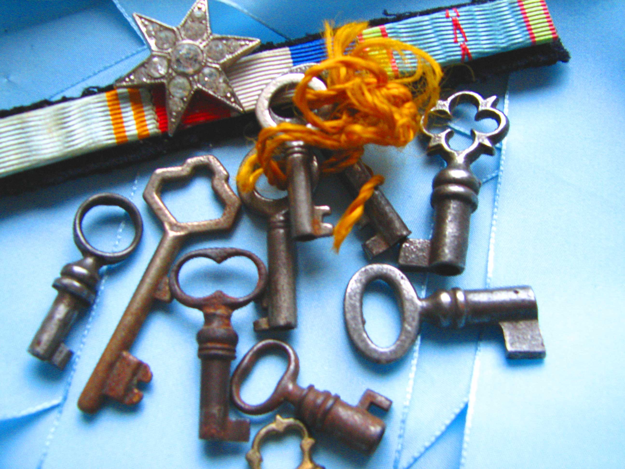 Keys-to-happiness-coreyamar