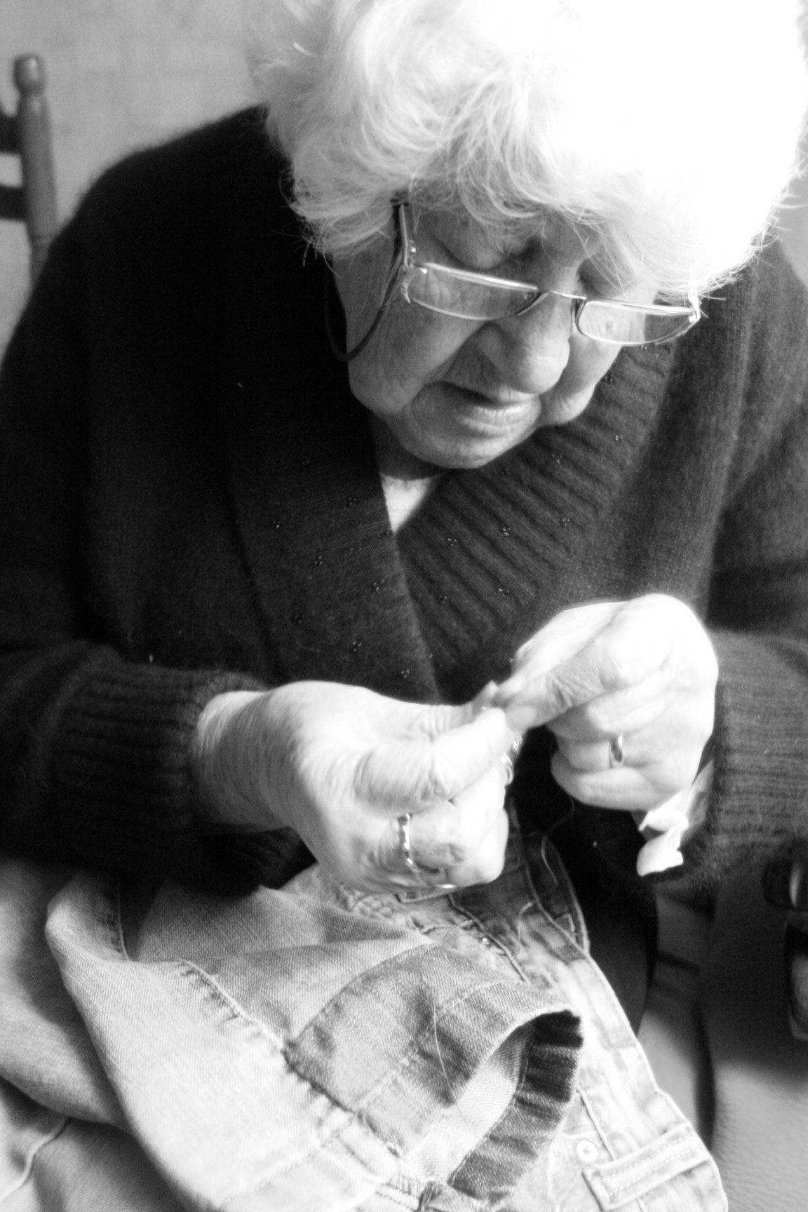 Annie sewing Annie sewing