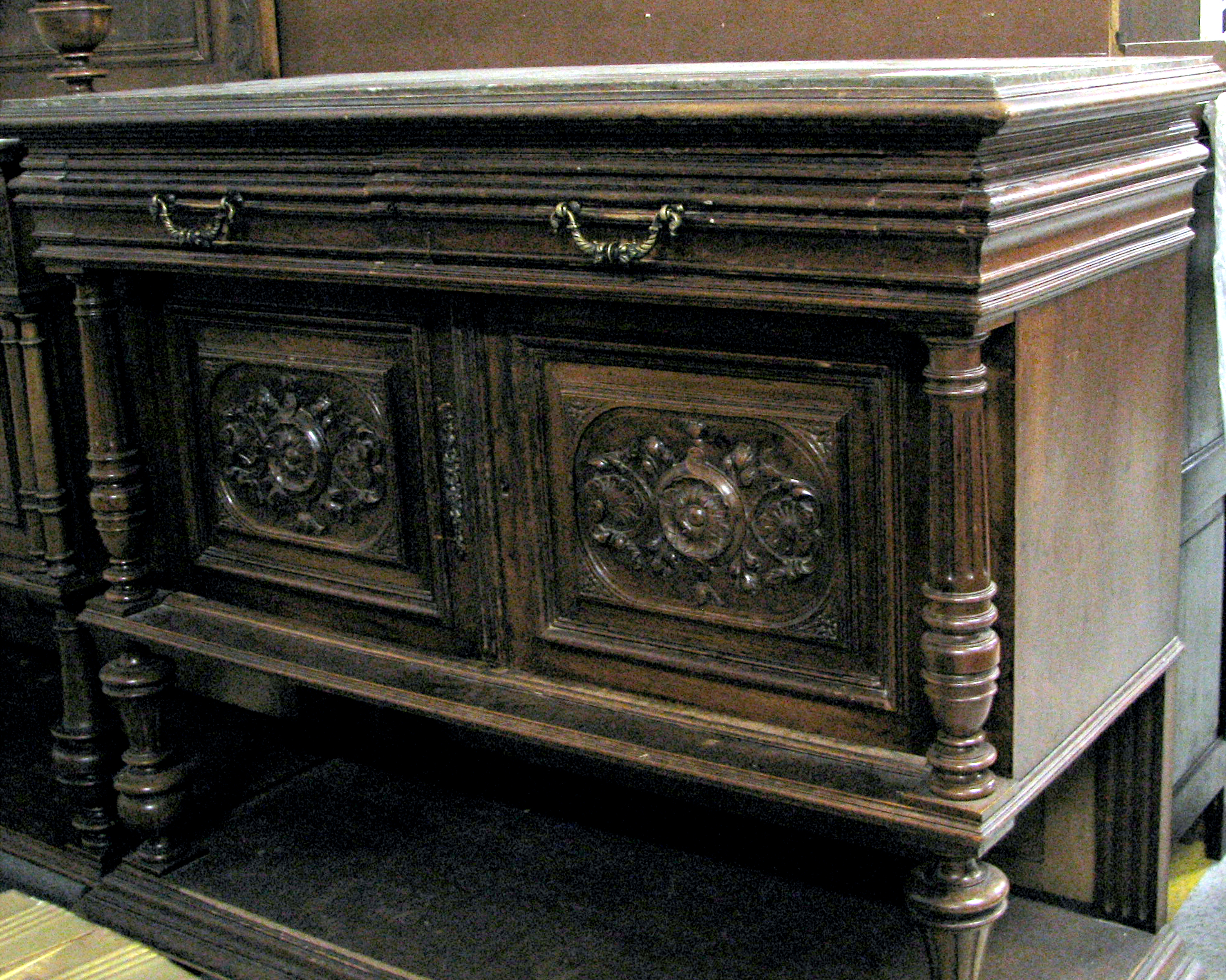 French dessert counter