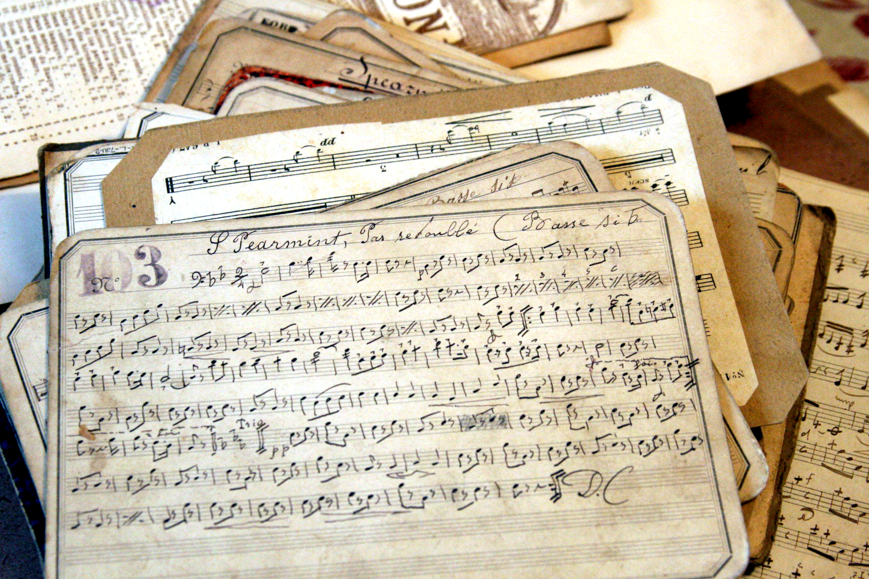 Singing love songs Singing love songs