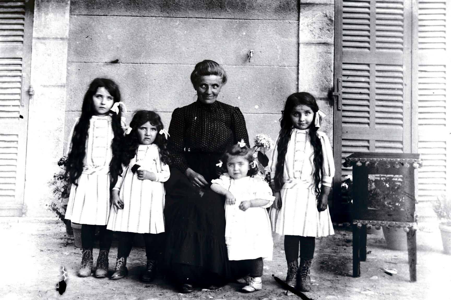 antique photographs on glass slides Antique-photo-sisters antique photographs on glass slides Antique-photo-sisters