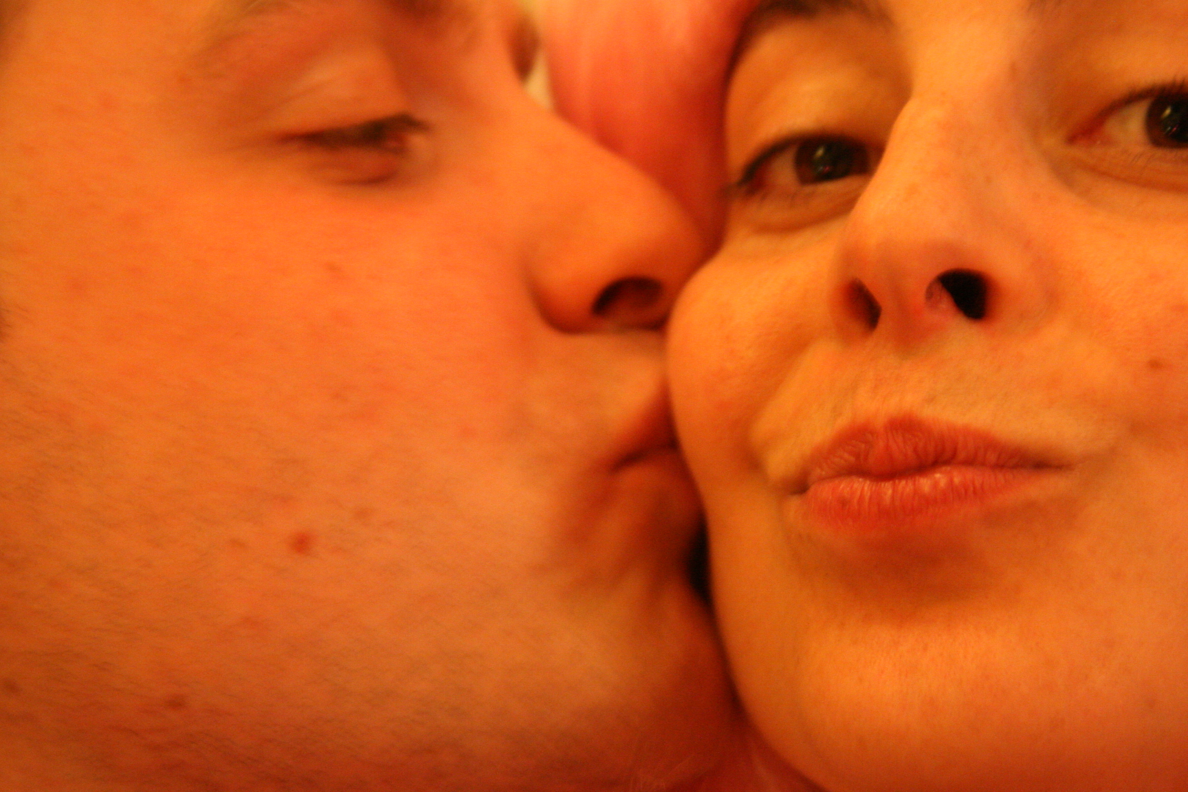 kissing pink kissing pink