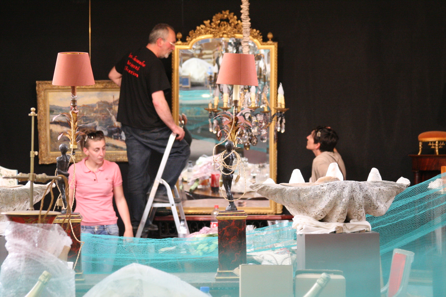 melaine's booth at the antique salon