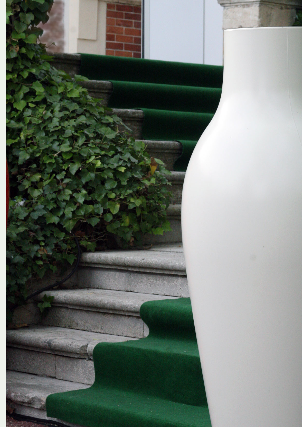 Large-outdoor-vase Large-outdoor-vase