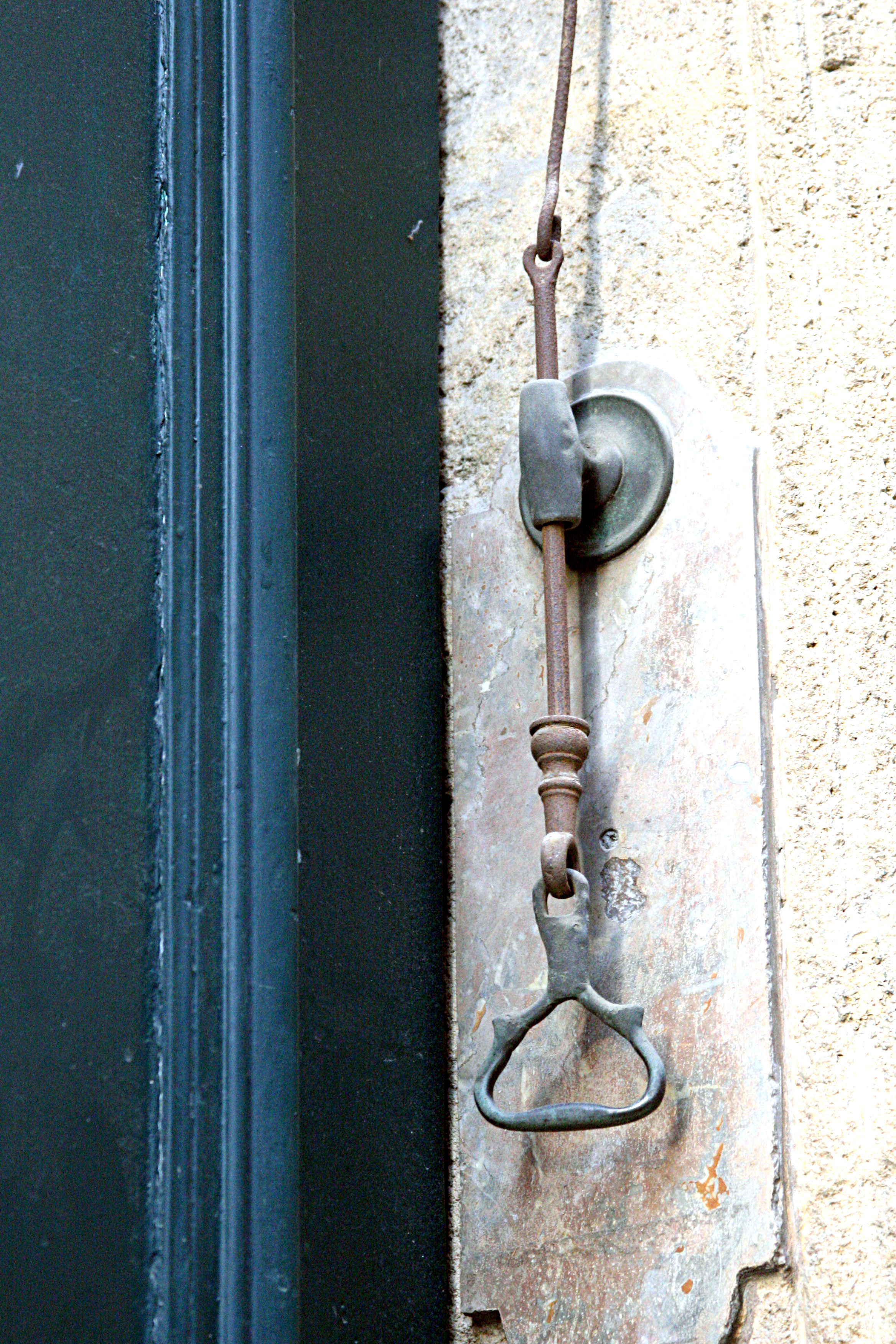 Doorbell-pull