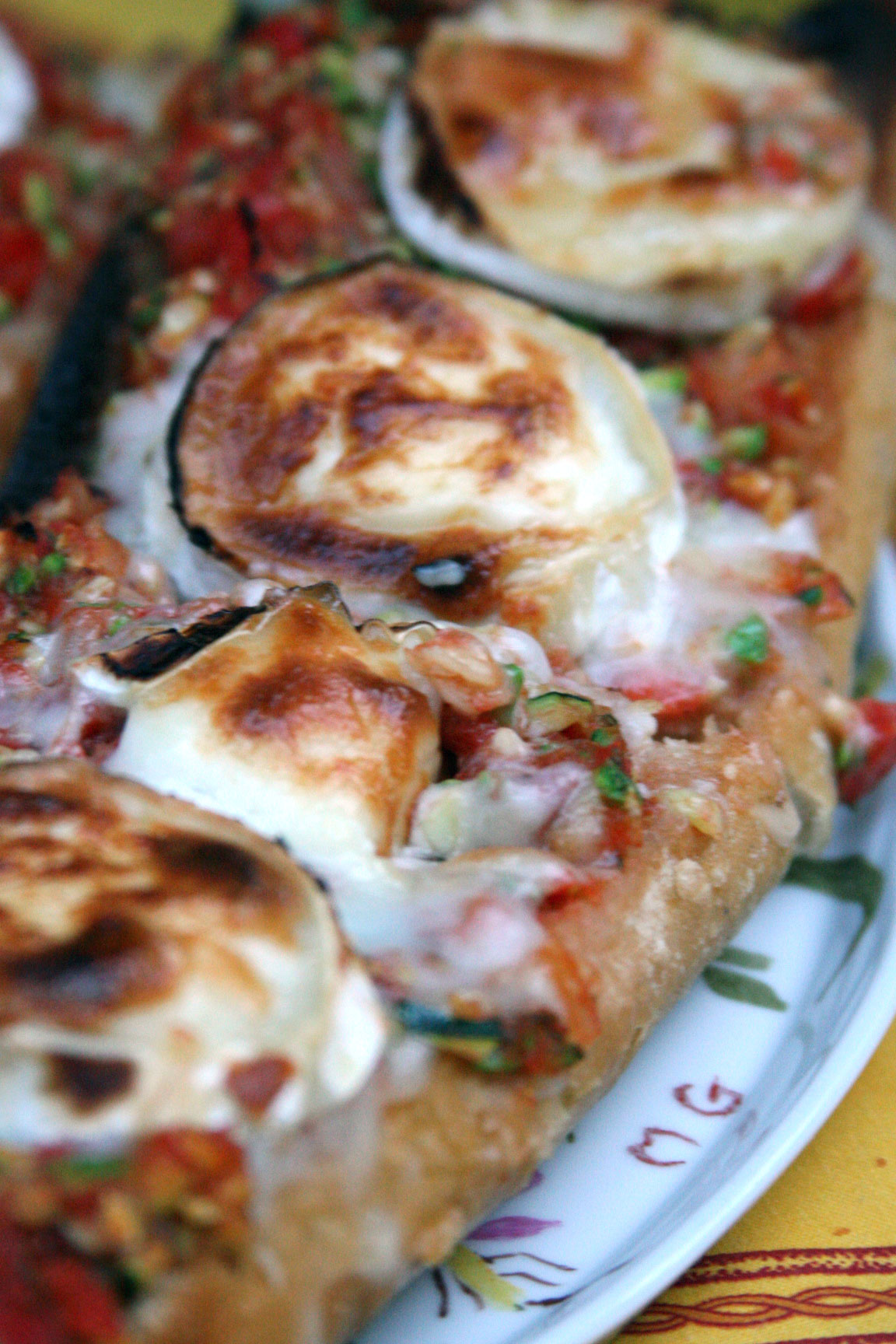 Pizza-bread-melted-cheese