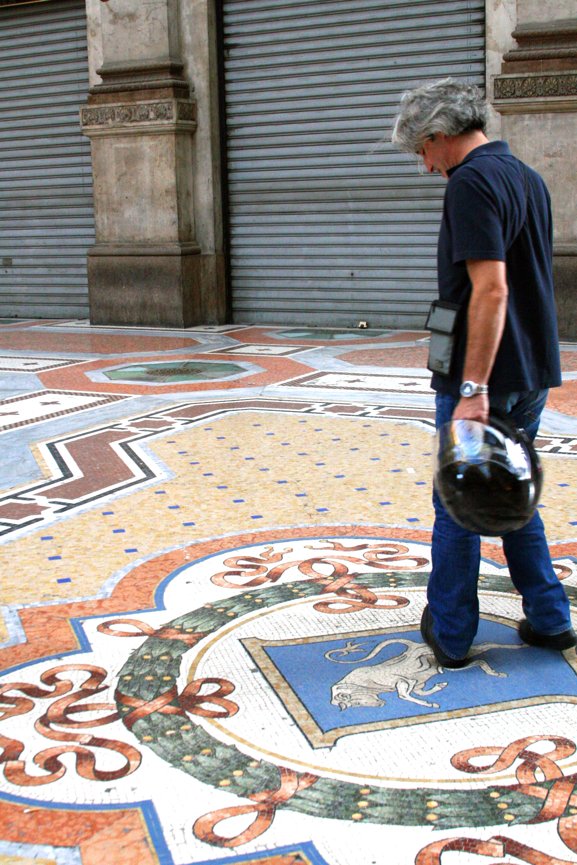 Marble floor, bull , Galleria Vittorio Emanuele II