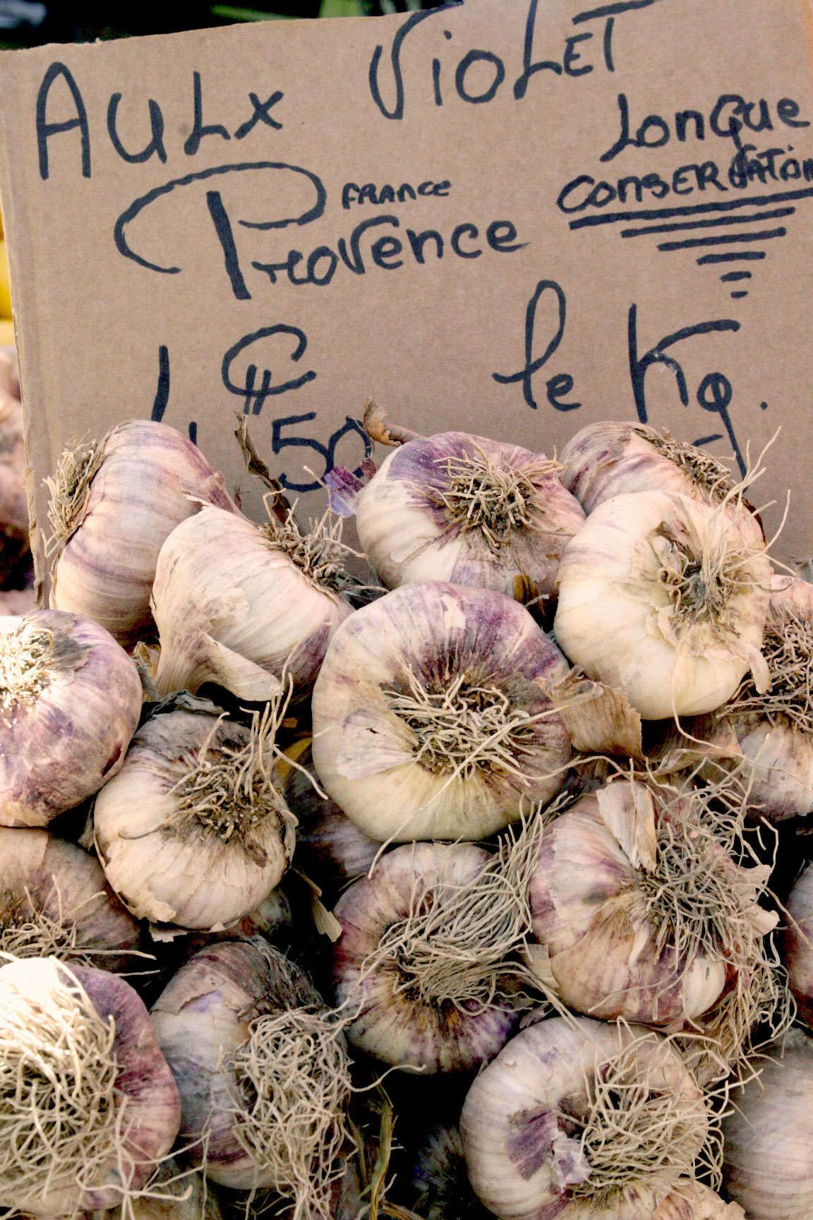 Open-market-garlic