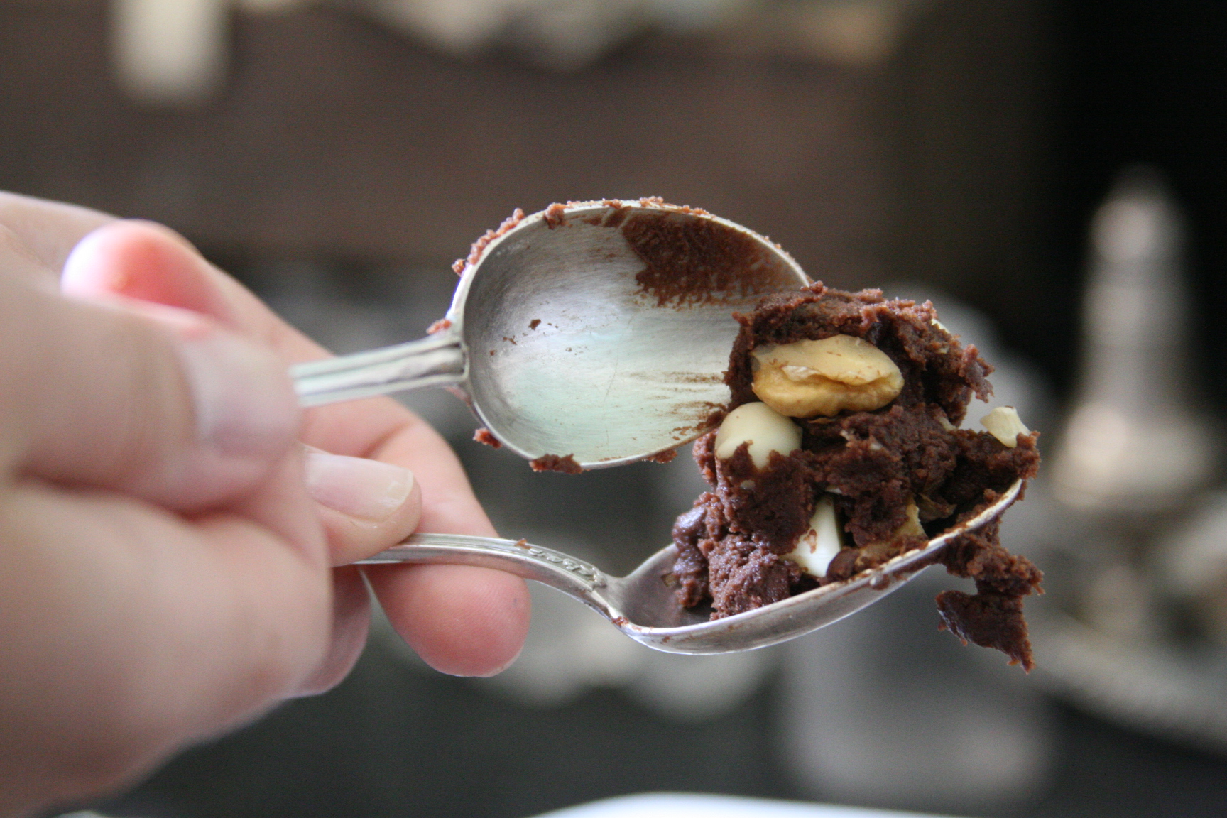 how to scoop chocolate chip dough