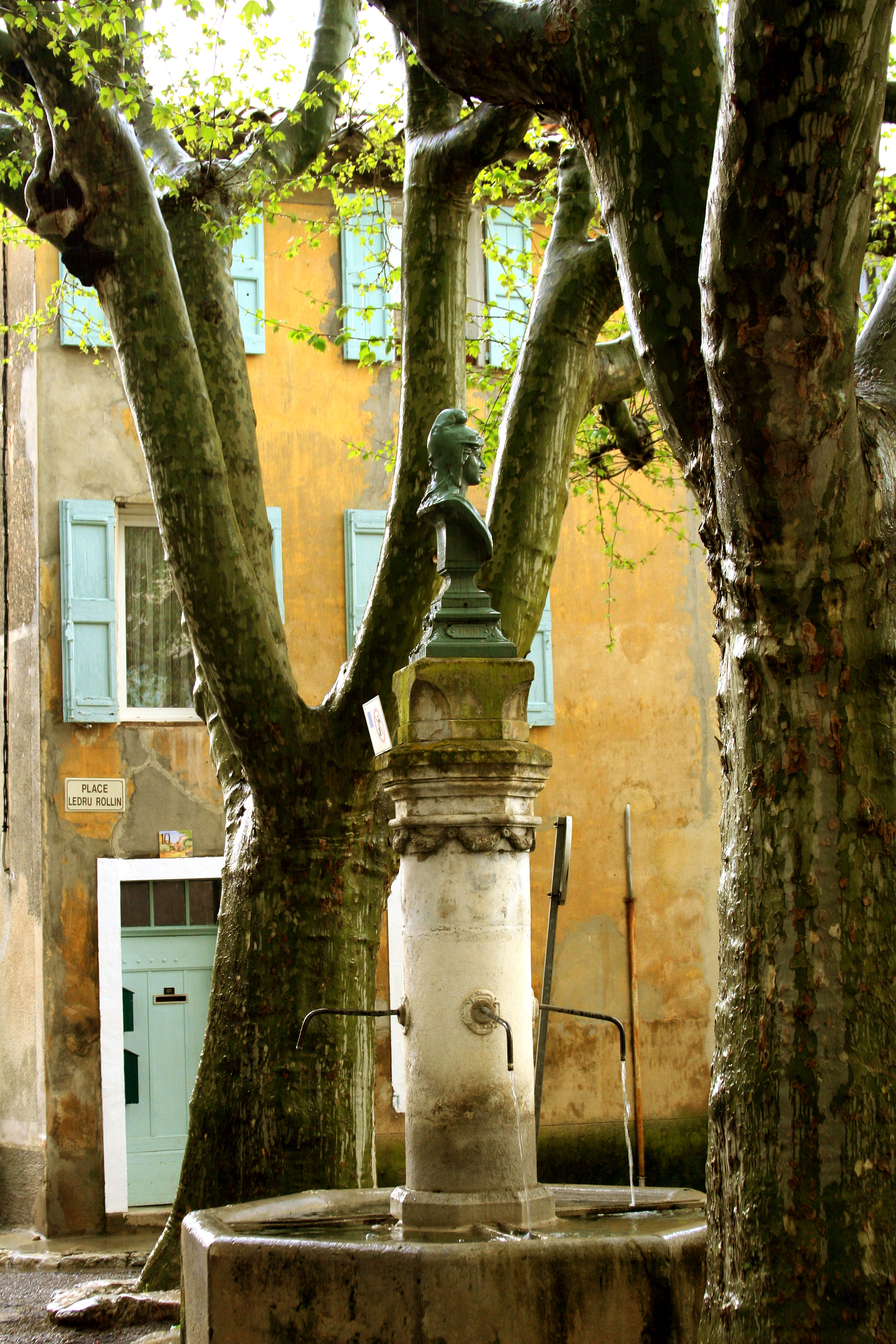 South-of-france-fountain