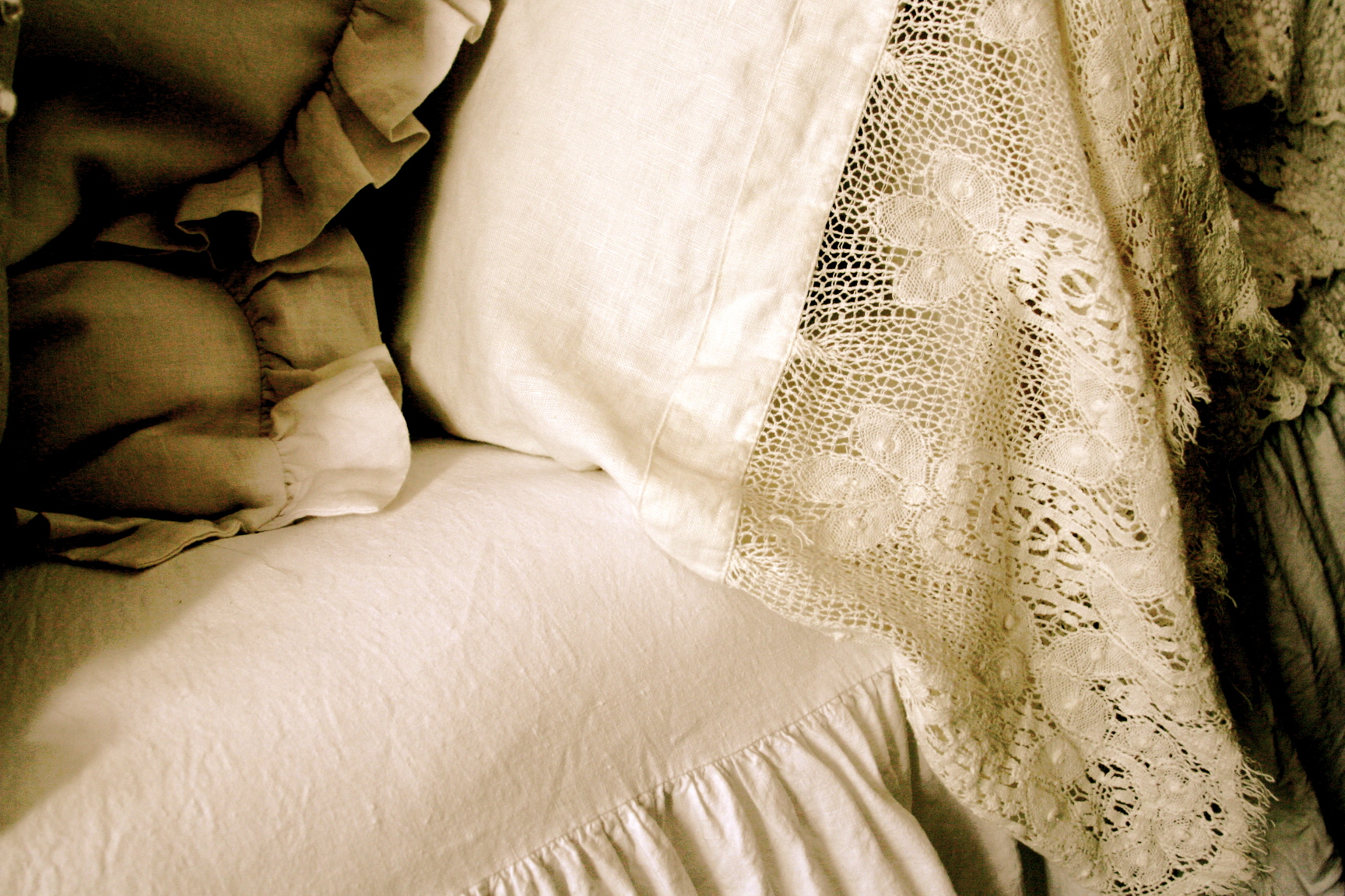 antique lace pillow cases
