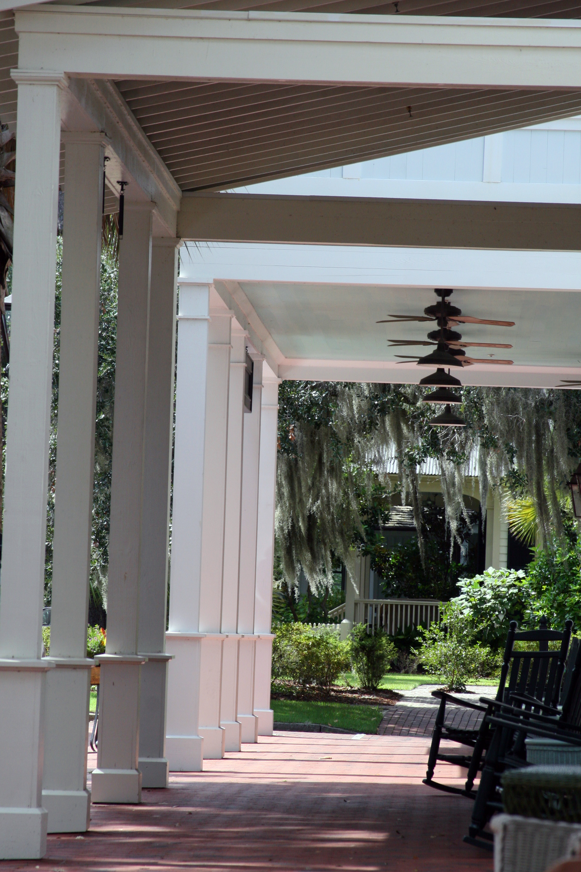 Porch ceiling painted blue