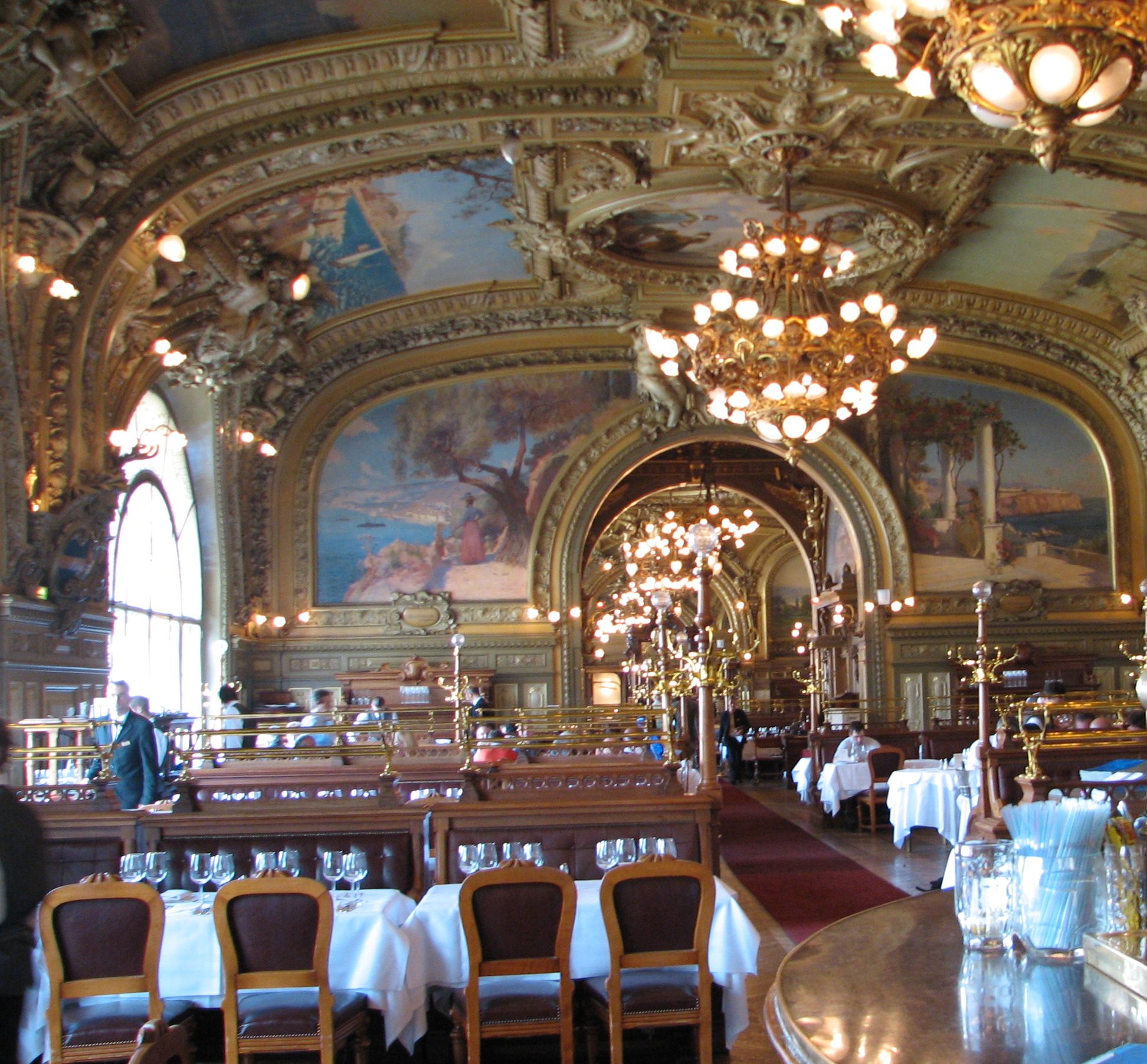 Le train bleu