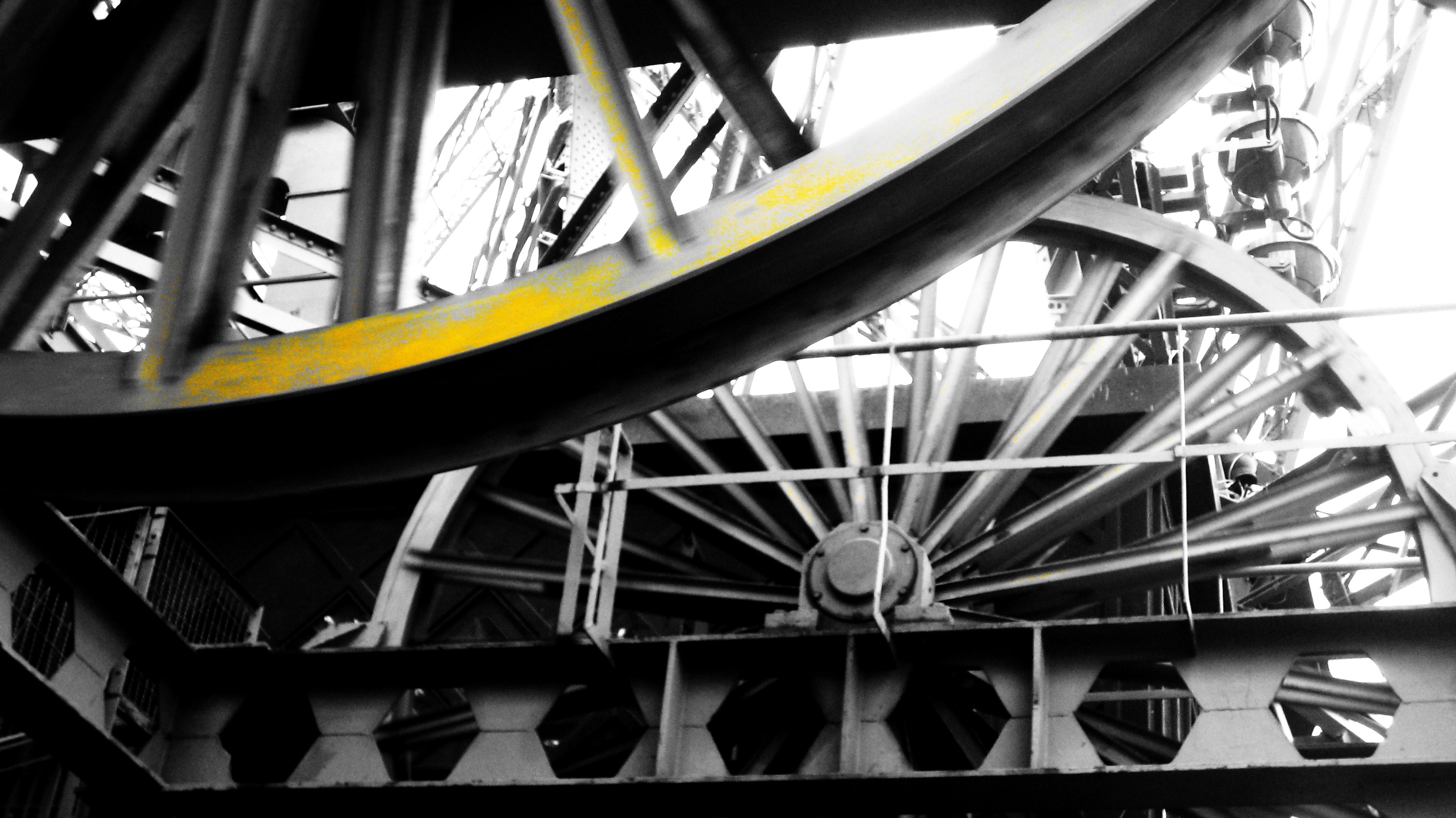 Elevator wheels Eiffel Tower