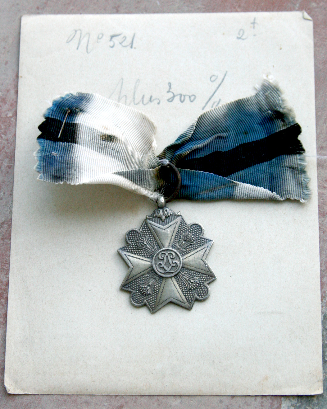 Silver-medal-blue-ribbon
