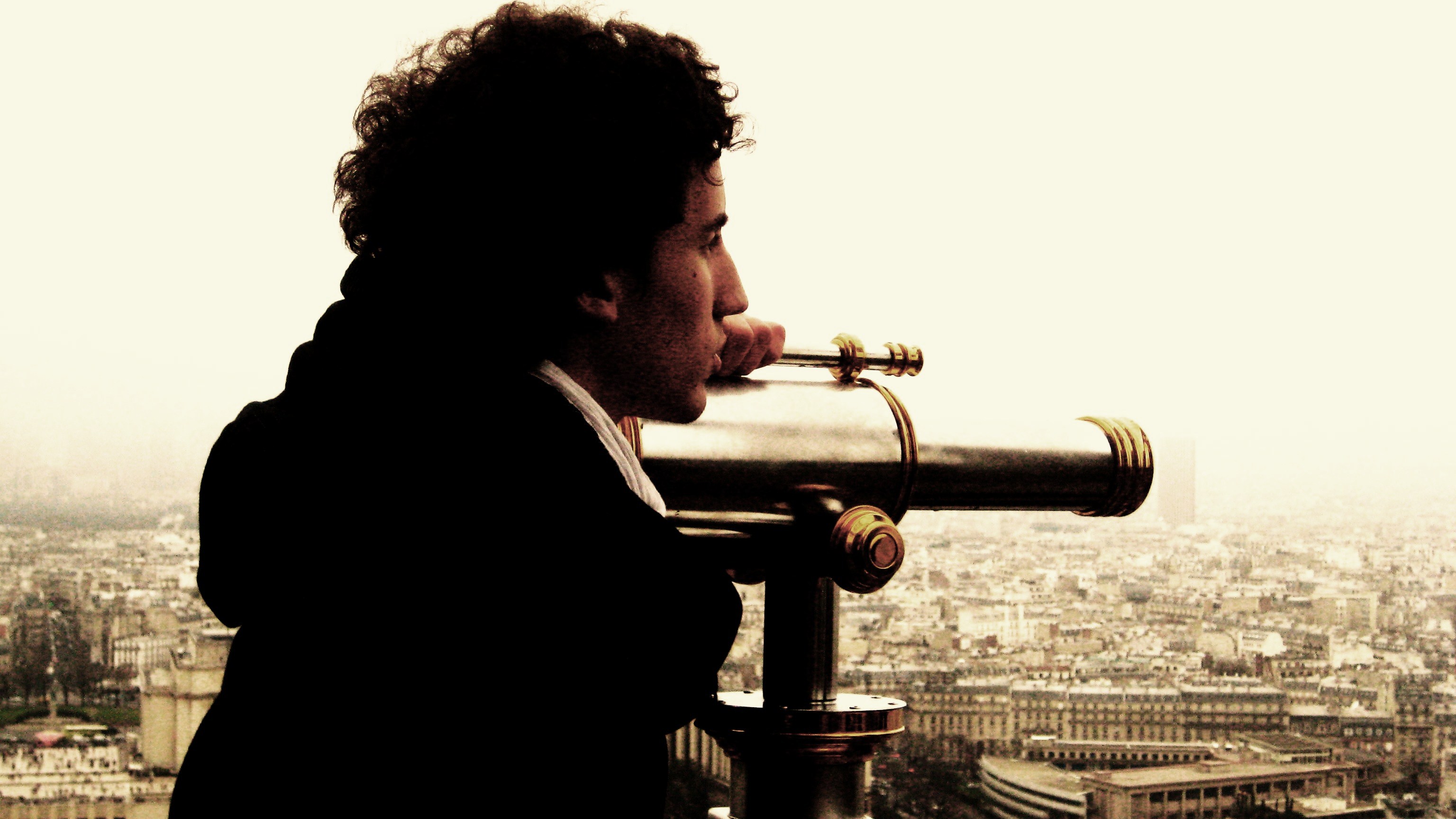 Eiffel Tower the view finder