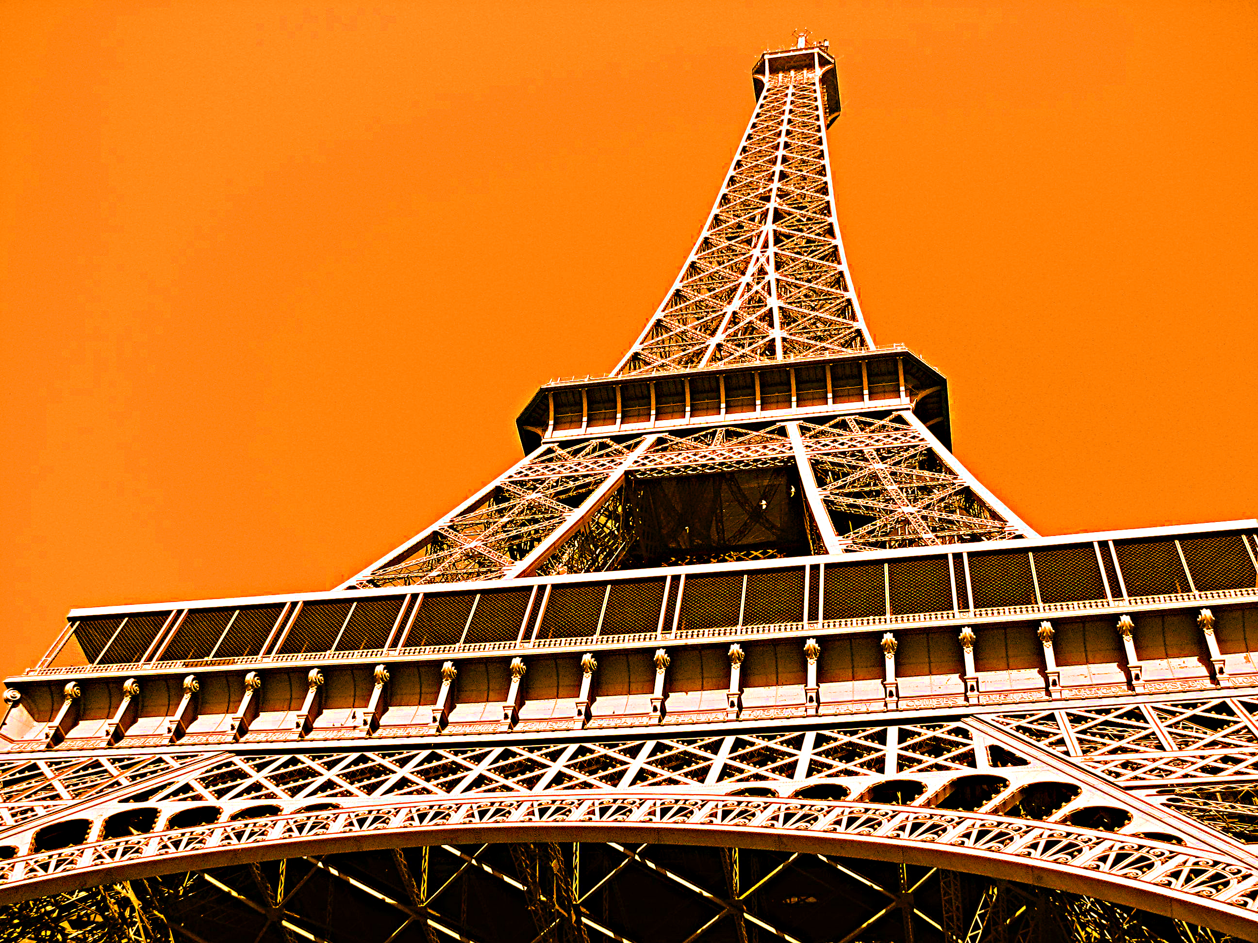 Orange-eiffel-tower-paris