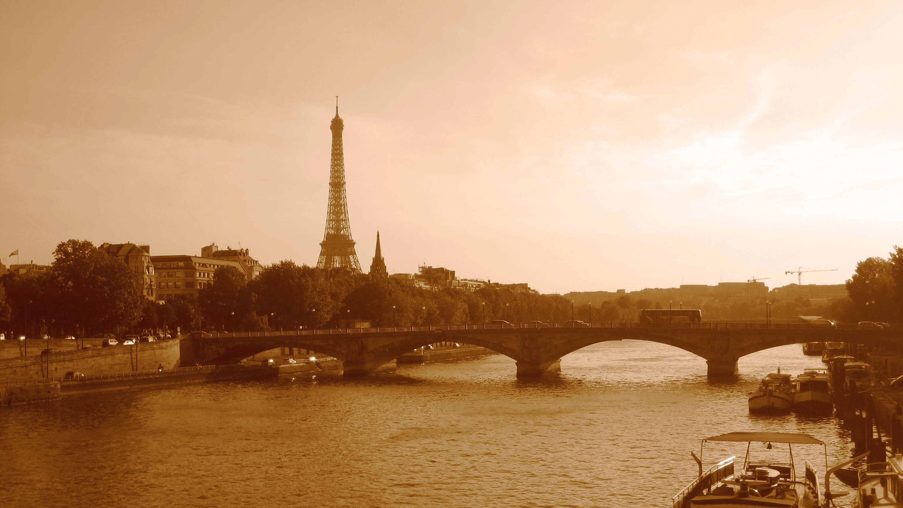 Eiffel-tower-from-bridge