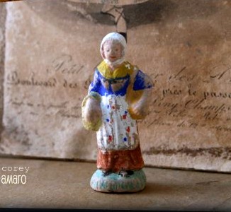 Santon with basket Santon with basket