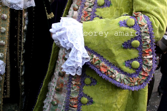 Carnival venetian lace cuffs