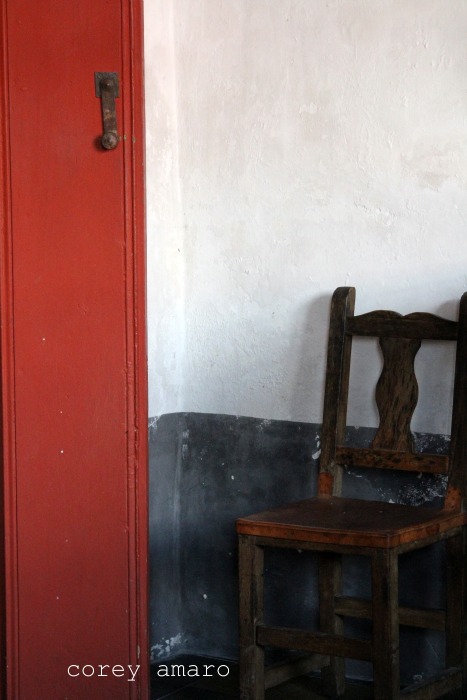 Old door and chair antiques mexico Old door and chair antiques mexico