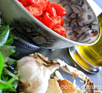 French bread, tomato, salad