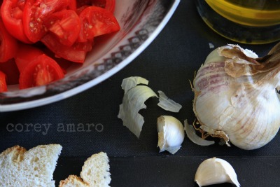 French garlic, tomato salad