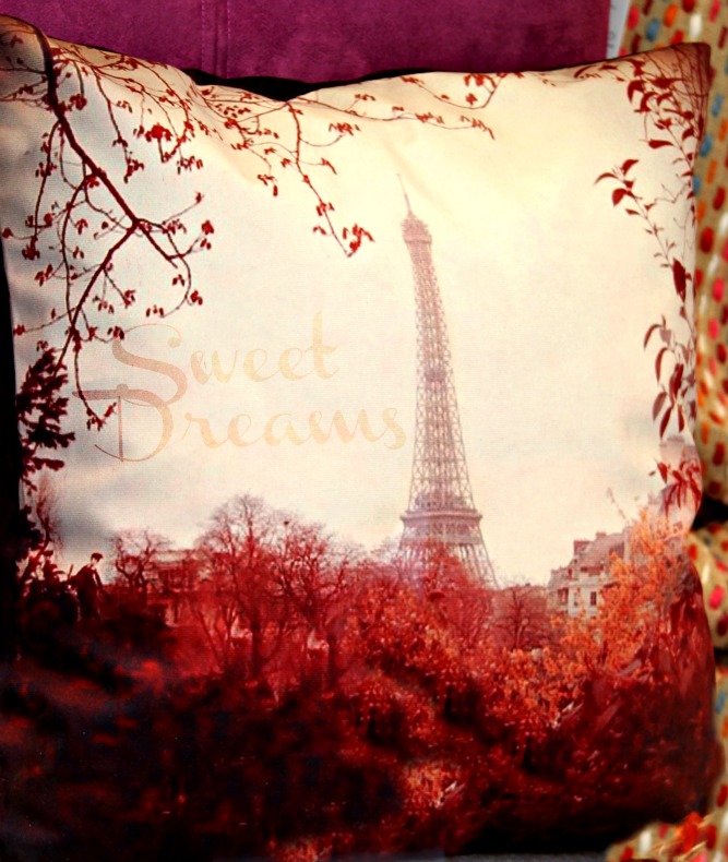 Pillow talk sweet dreams Paris Pillow talk sweet dreams Paris