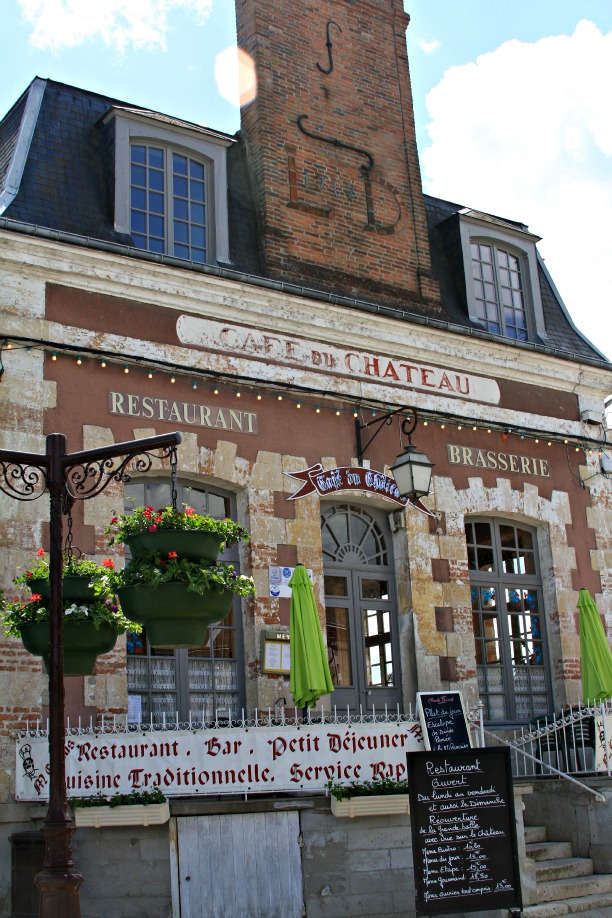 Cafe du chateau bellegarde Cafe du chateau bellegarde