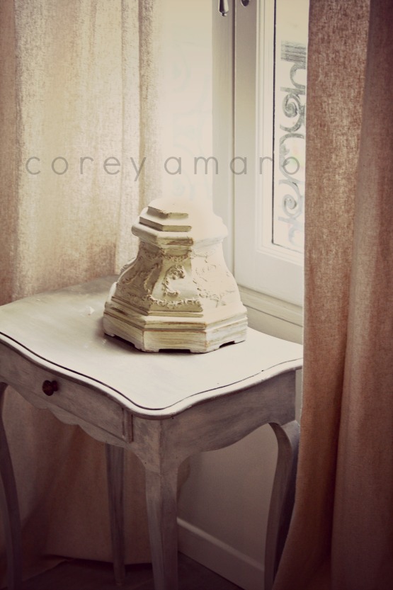 French antique table 