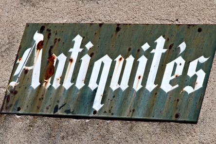 Antiques sign