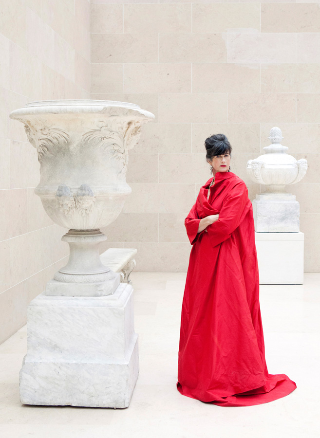 Elizabeth at the Louvre- Carla Coulson Photography Elizabeth at the Louvre- Carla Coulson Photography