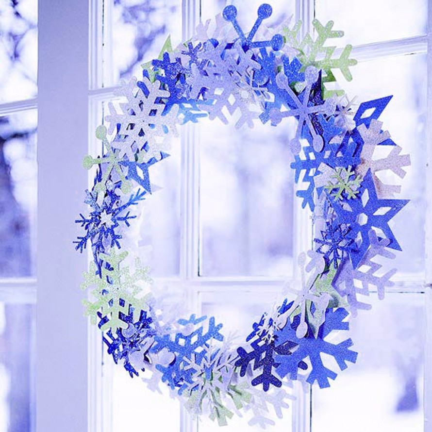 Christmas-paper-snowflake-wreath-idea