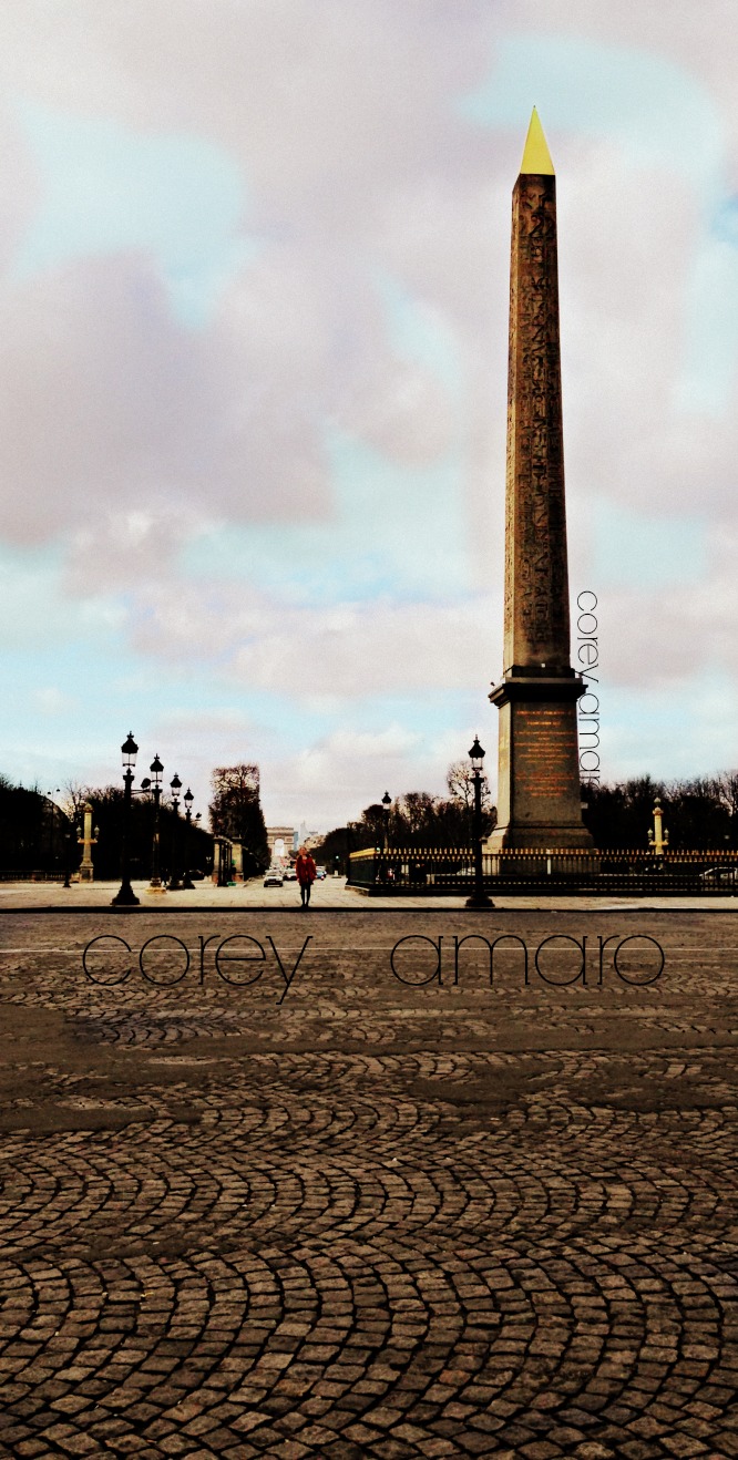 Place de la concorde running across
