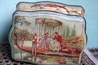 Romantic-candy-box