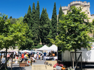 French la Vie… Good Friends, Good Finds, French la Vie… Good Friends, Good Finds,