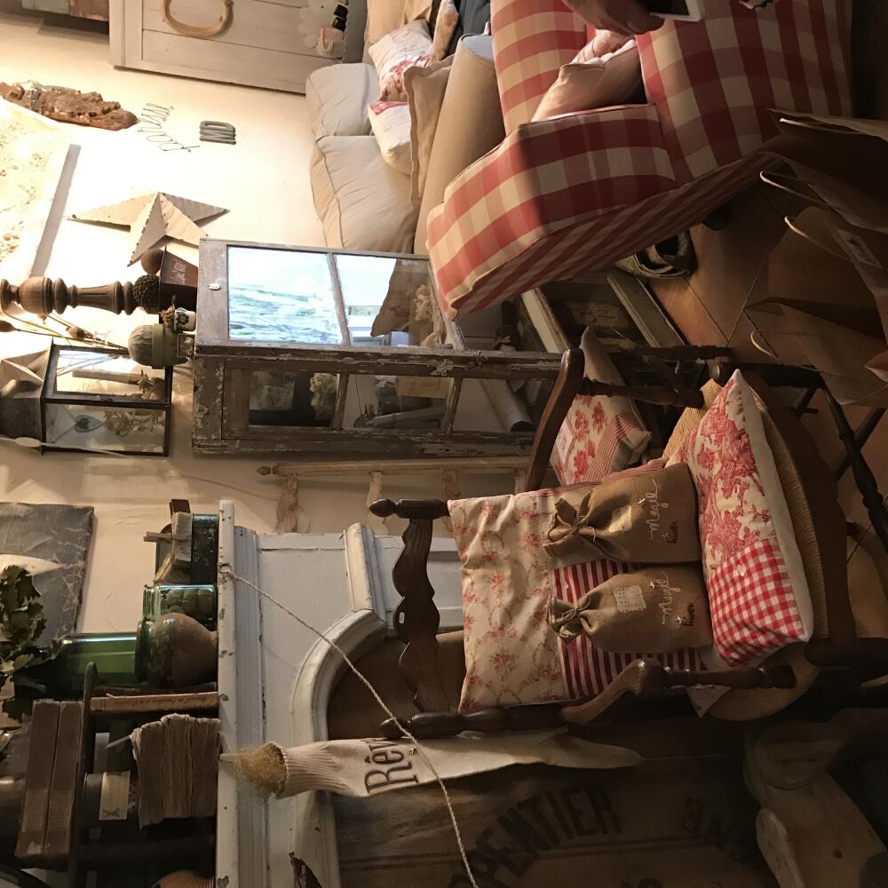 Brocante, french la vie, Private home visits
