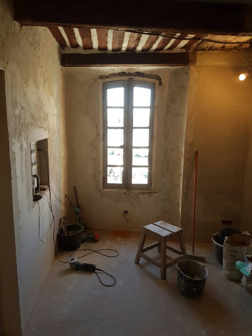 Window in Cassis Window in Cassis