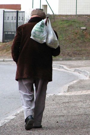 Manwalkingcoreyamaro