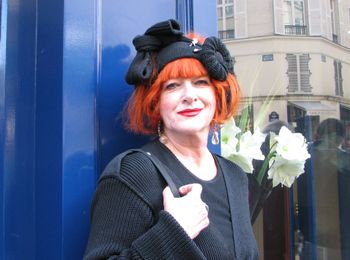 French_woman_with_a_hat