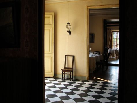 Chair_waiting_to_go_in_2