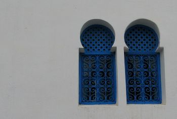Tunis_blue_windows