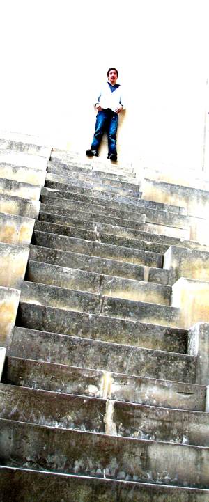 Stairway to nowhere Maltaandstairs_3