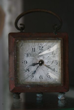 Travel clock