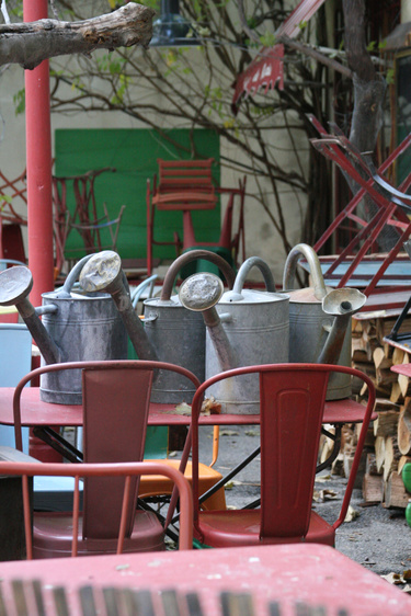 Places to buy antiques in France