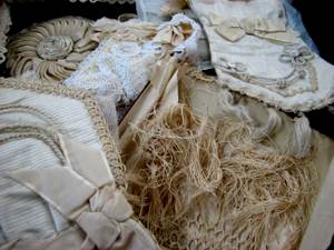 French antique lace and linens Communionlacecoreyamaro