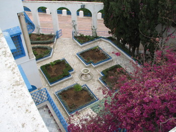 Tunisian courtyard Img_8405