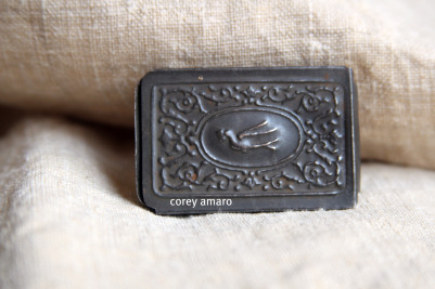 Fountain pen tip holder